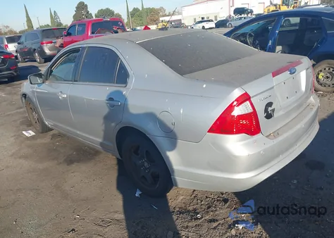 2010 Ford Fusion Se z USA, uszkodzony, nr VIN 3FAHP0HA1AR100952